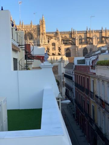 Ferienwohnung Stunning Attic With Private Terrace And Parking Optional Sevilla Exterior foto